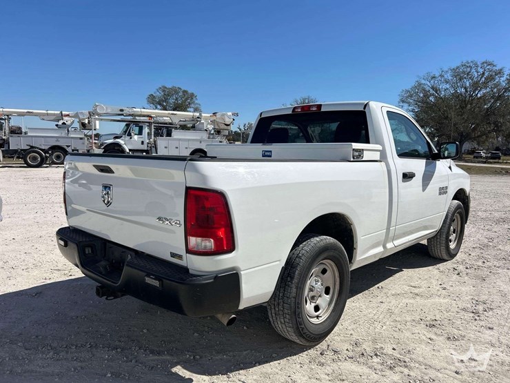 2012-dodge-2500-image-3