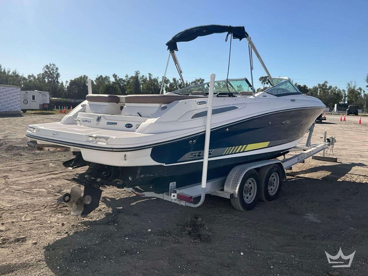 2014-sea-ray-250slx-bowrider-boat-with-t/a-boat-trailer-image-4