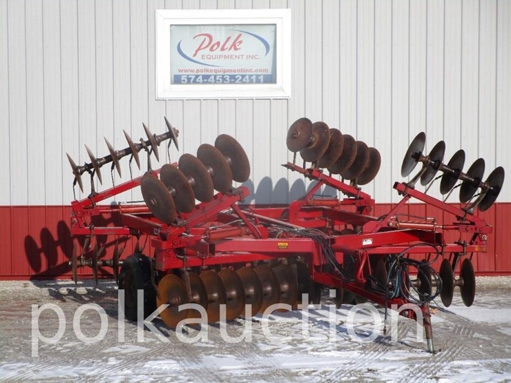 case-ih-3800-image-3