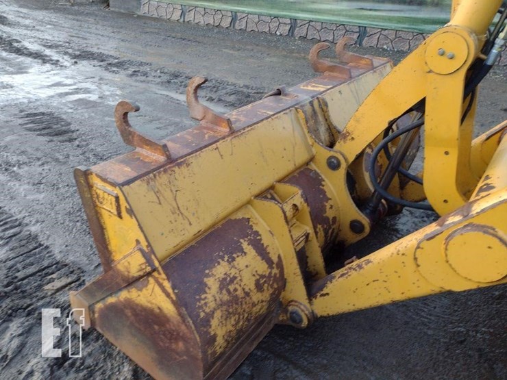 2005-caterpillar-420d-image-21