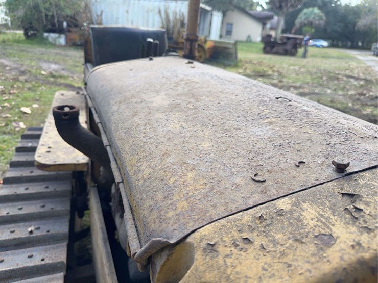 caterpillar-ten-gas-crawler-image-47