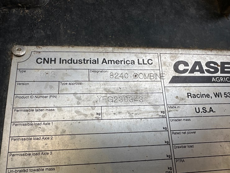 #38416-•-2016-case-axial-flow-8240-prwd-combine-yfg230343-image-93