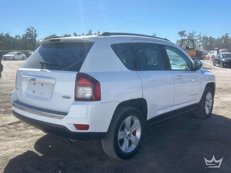 2016-jeep-compass-image-3