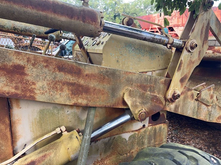 allis-chalmers-diesel-wheel-loader-image-56