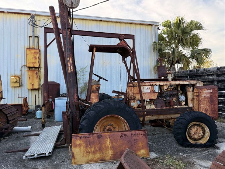 oliver-forklift-image-1
