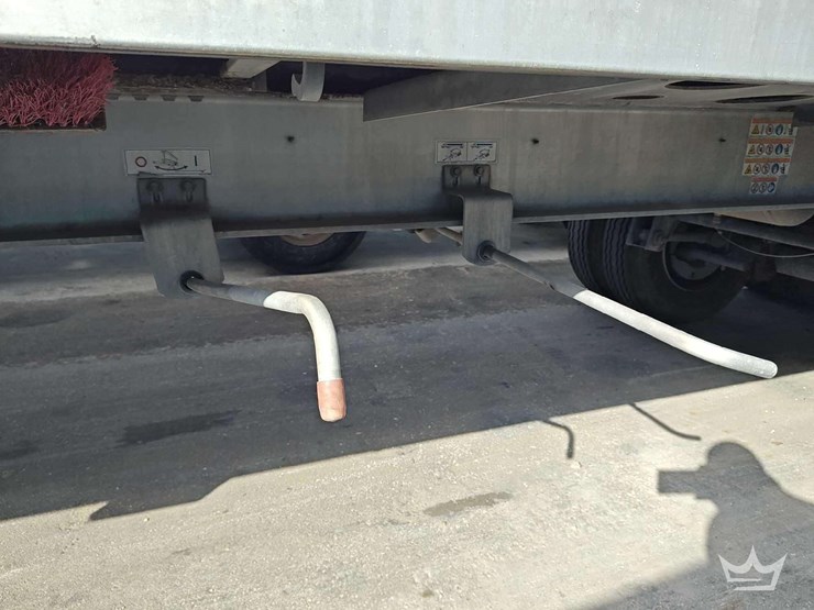 2023-titan-trailer-image-16