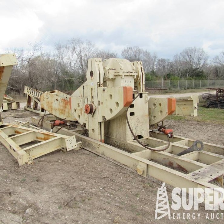 2011 INTERNATIONAL C11