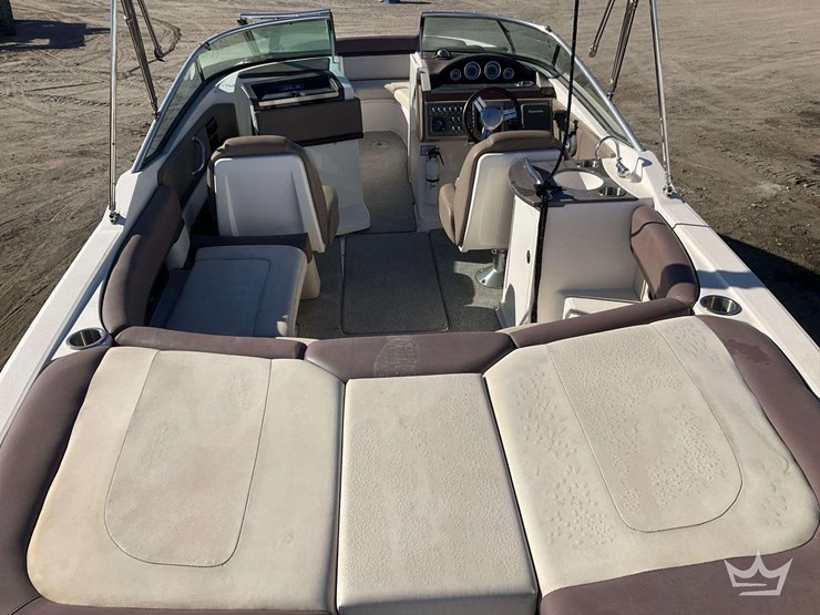 2014-sea-ray-250slx-bowrider-boat-with-t/a-boat-trailer-image-11