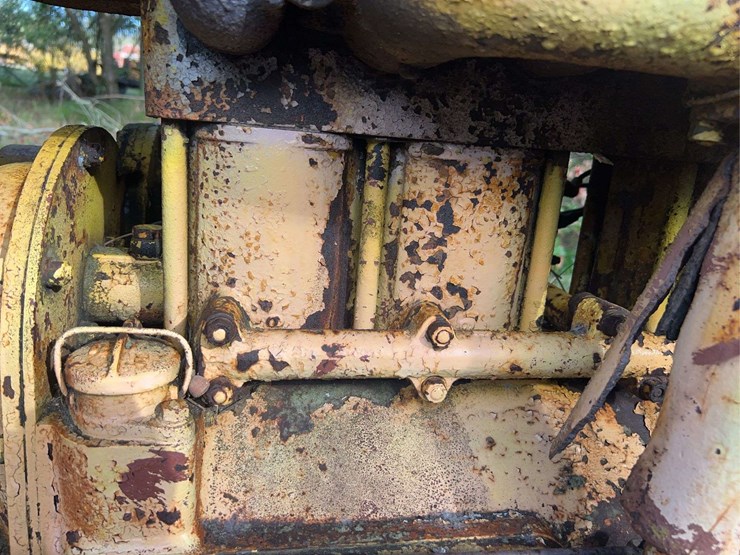 caterpillar-twenty-image-40