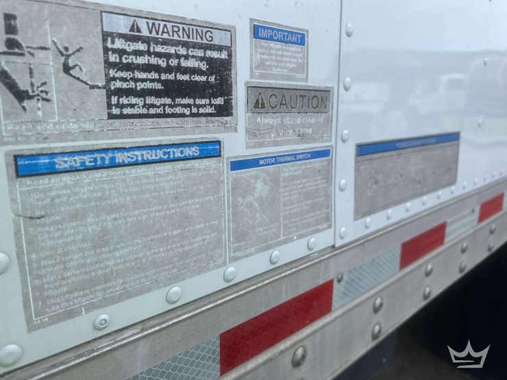 2019-freightliner-m2-106-image-16