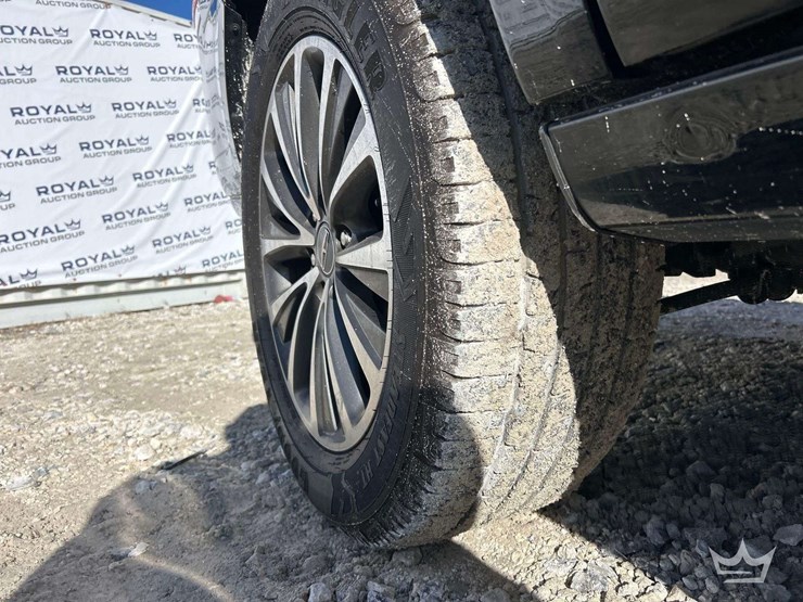 2016-lincoln-navigator-image-25