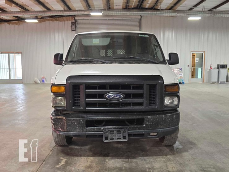 2012-ford-e250-image-7