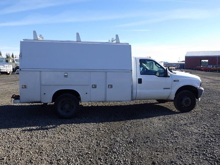 2004-ford-f550-image-3