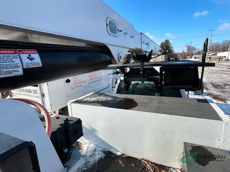 2021-ford-f750-image-22