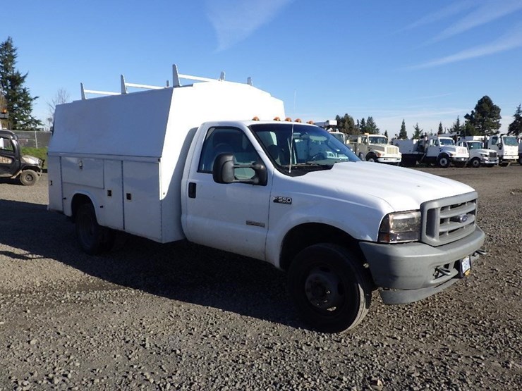 2004-ford-f550-image-2