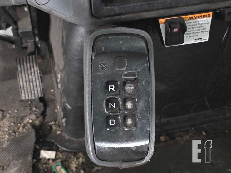 2004-international-durastar-4300-image-24