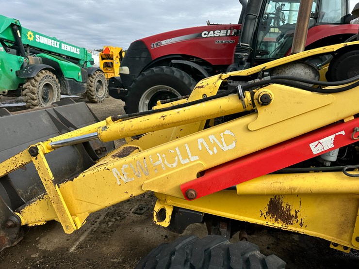 new-holland-lb75b-image-46