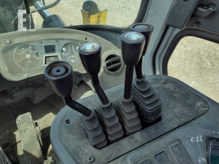 hyundai-110d-7e-image-8