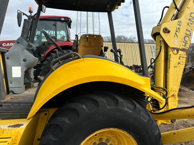 new-holland-lb75b-image-43