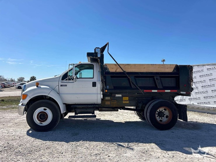 2006-ford-f650-image-29