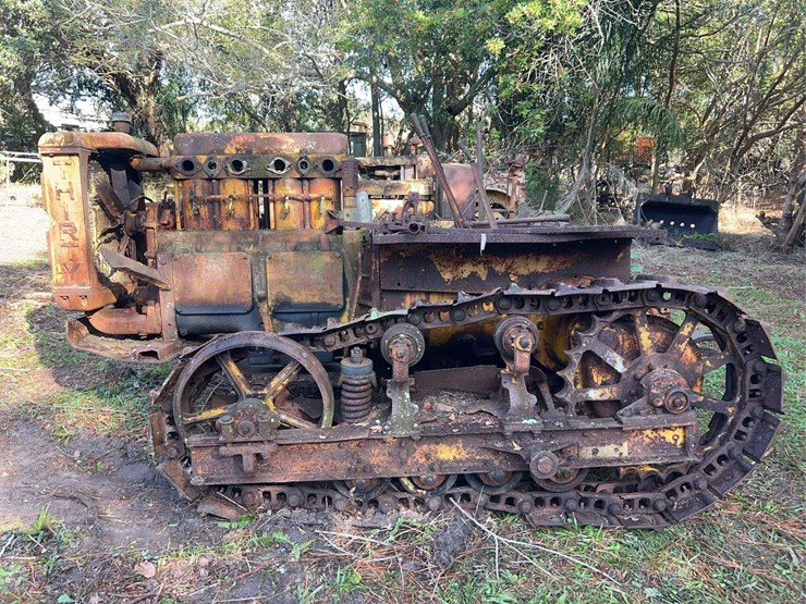 caterpillar-thirty-image-2