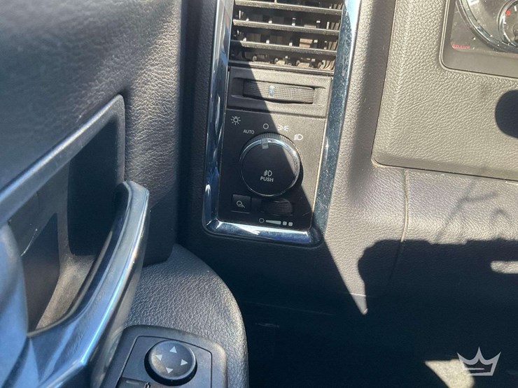 2010-dodge-ram-1500-image-16