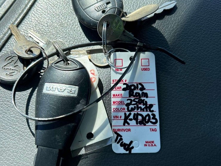 2012-dodge-2500-image-29