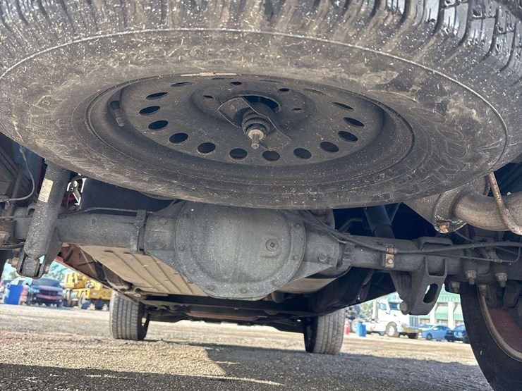 2015-chevrolet-silverado-1500-image-26