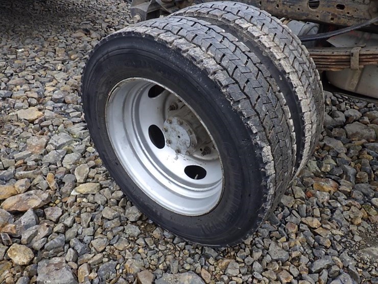 2006-ford-f450-image-13