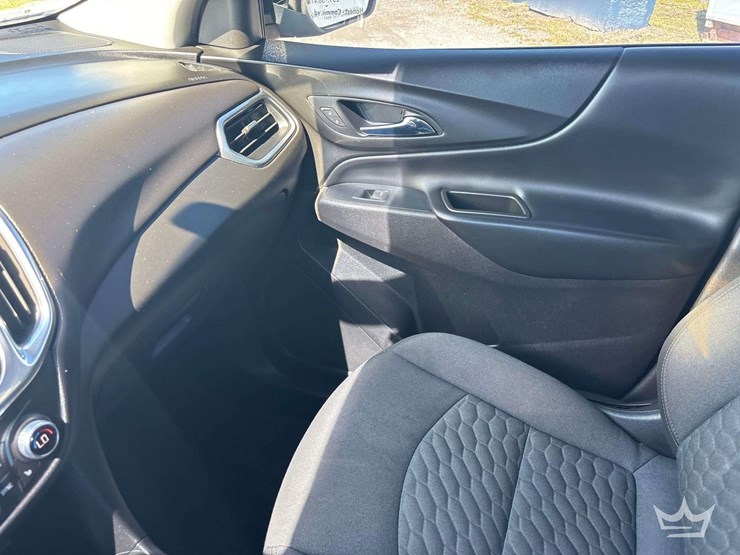 2018-chevrolet-equinox-image-17