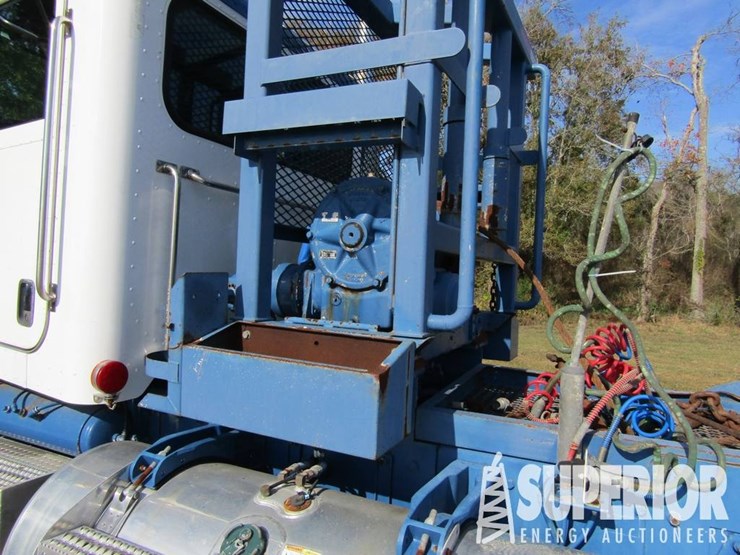 2012-peterbilt-367-image-3