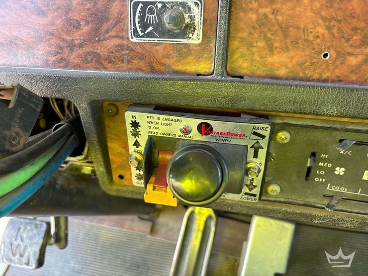 2000-kenworth-tri-axle-dump-truck-image-35