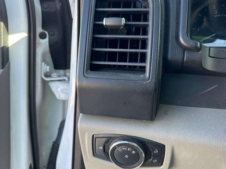 2018-ford-f150-image-17