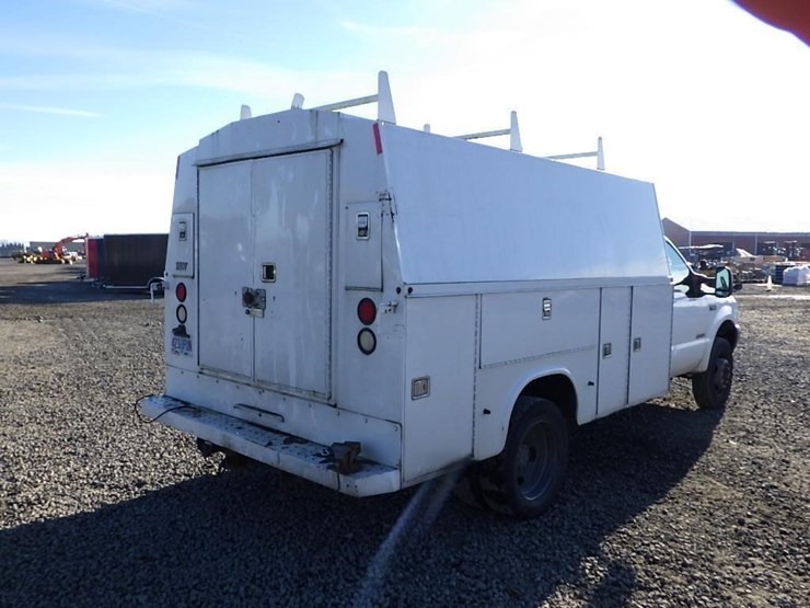 2004-ford-f550-image-4