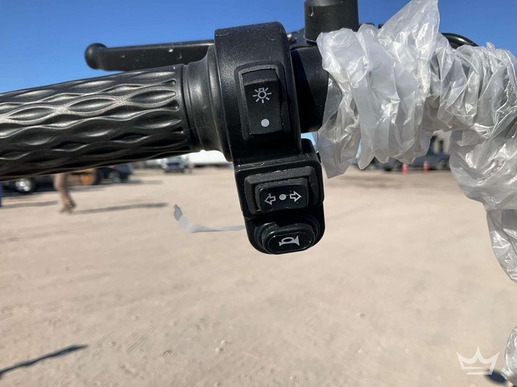 2025-spirit-electric-scooter-image-6