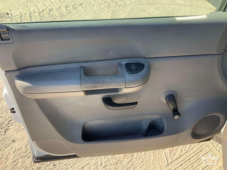 2009-chevrolet-silverado-2500-image-11