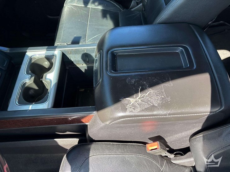 2015-gmc-sierra-1500-slt-image-16