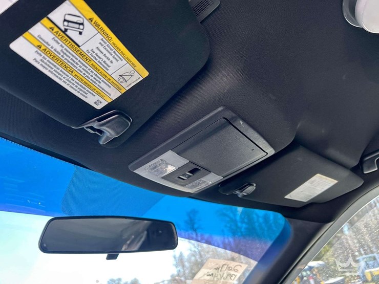 2017-ford-explorer-image-18