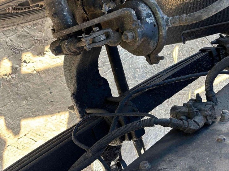 2000-kenworth-tri-axle-dump-truck-image-48