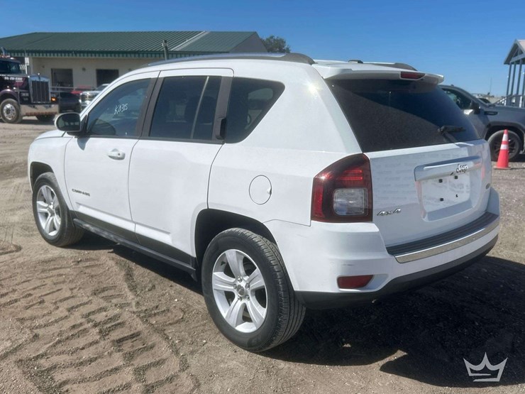 2016-jeep-compass-image-4
