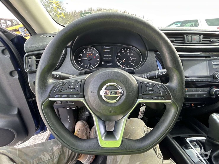 2017-nissan-rogue-image-13