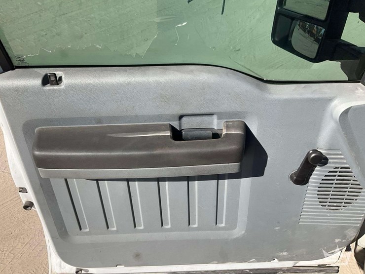 2013-ford-f250-image-13