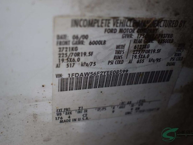 2000-ford-f550-image-18