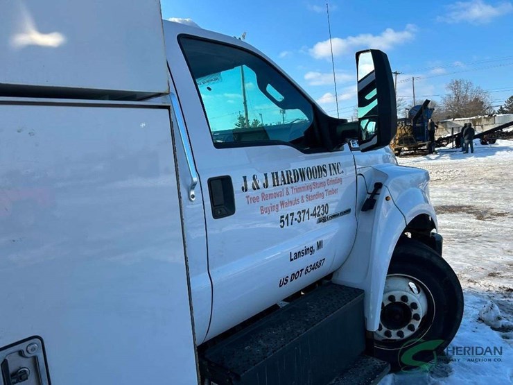 2019-ford-f750-image-18