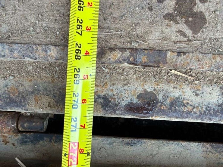 2004-united-enclosed-trailer-with-built-in-shelving-22ft-image-29