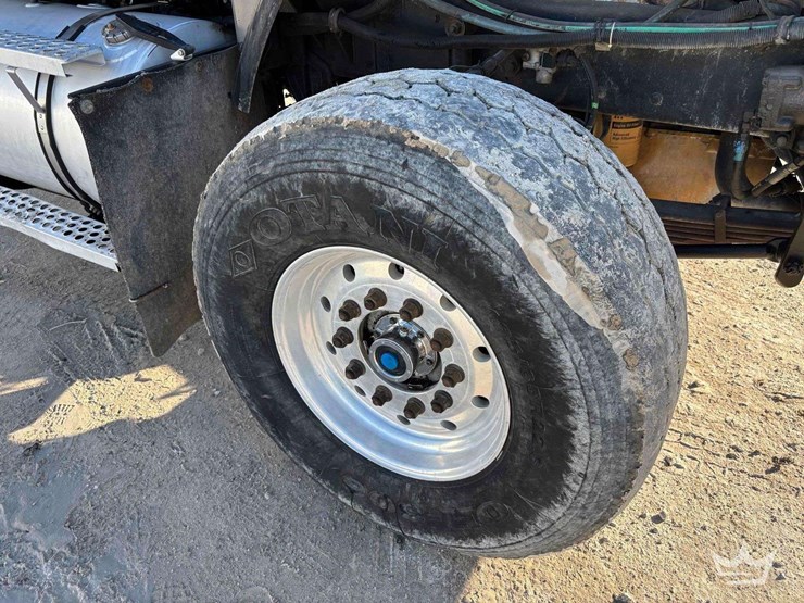 2016-kenworth-t800-image-43