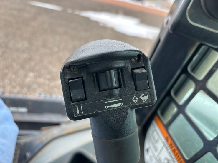 bobcat-t630-image-15