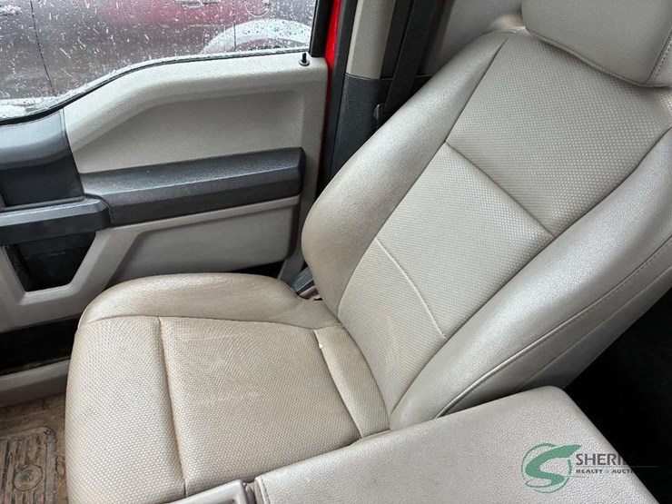 2022-ford-f550-image-31