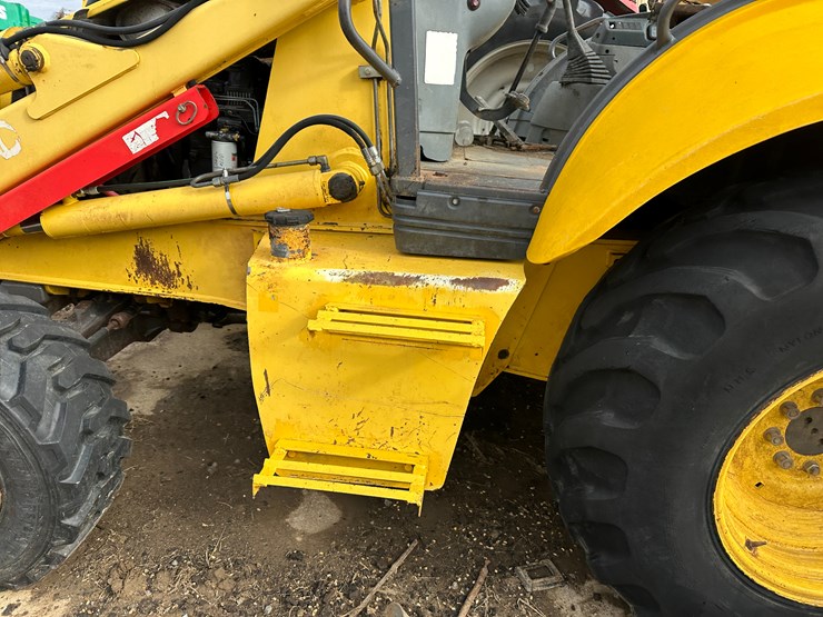 new-holland-lb75b-image-44