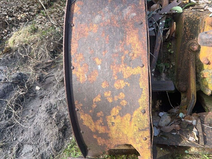 caterpillar-fifteen-crawler-image-29